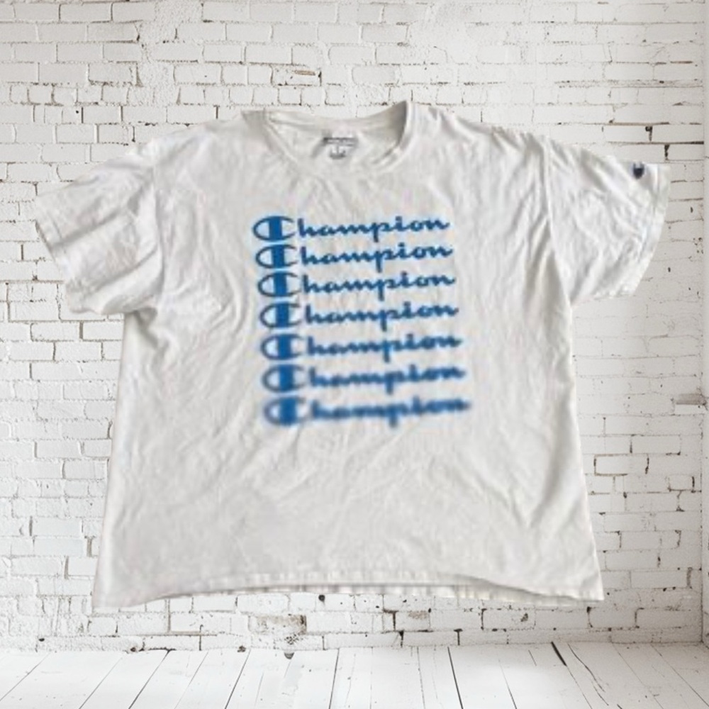 Champion Script Logo Tee L NWT | Iconic Branding Everyday Streetwear Style - Picture 3 of 3